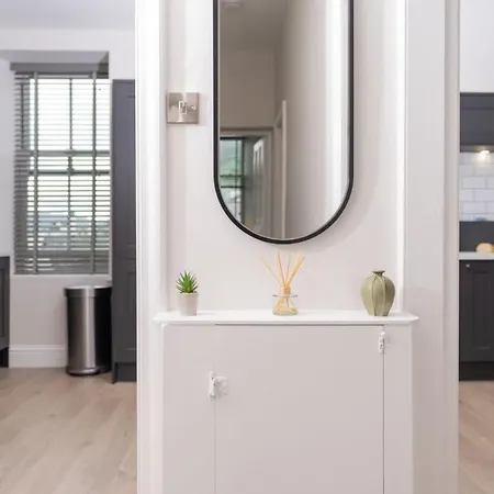 Spacious In Coniston, By Letmestay Apartment *