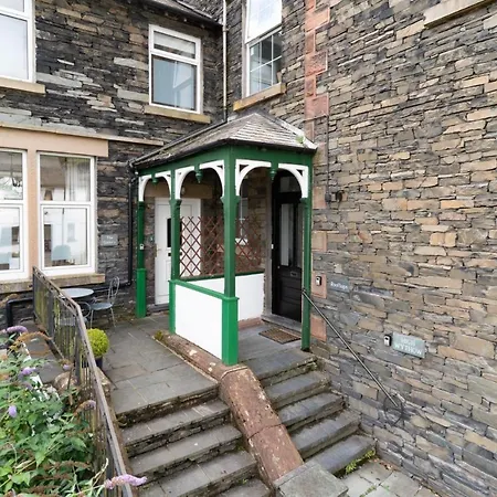 Spacious In Coniston, By Letmestay