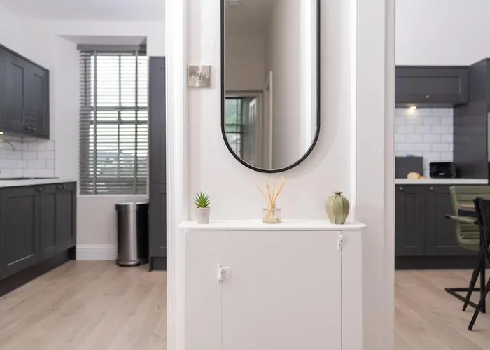 Spacious In Coniston, By Letmestay Apartment *