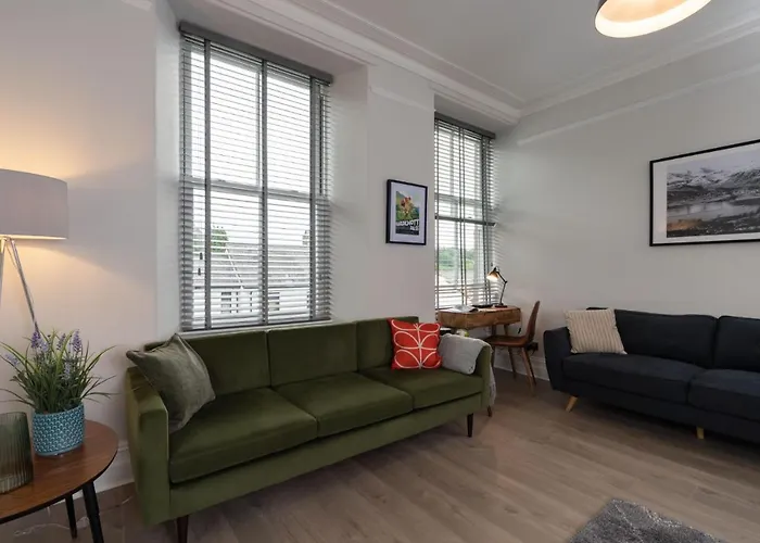 Spacious In Coniston, By Letmestay Apartment