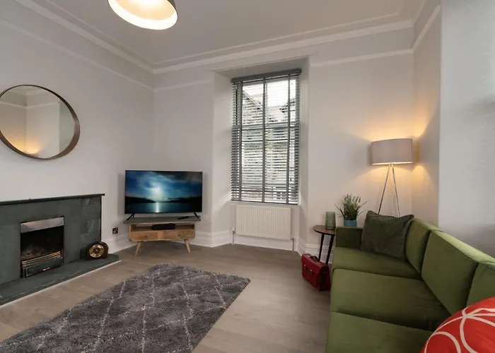 Spacious In Coniston, By Letmestay *